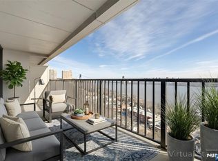 3 Horizon Rd APT 1004, Fort Lee, NJ 07024