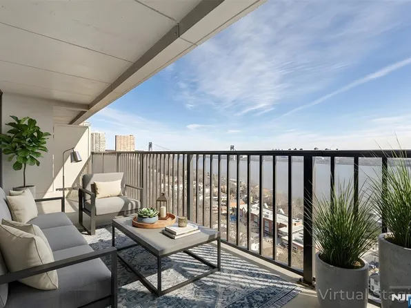 3 Horizon Rd APT 1004, Fort Lee, NJ 07024