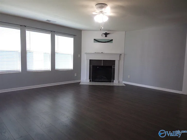 15347 Mill Valley Dr — Photo 2