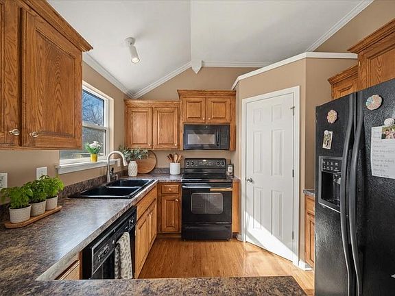3rd image of 12683 S Belford St