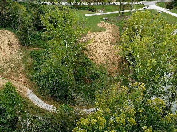 3rd image of 4178 Blue Sulphur Rd