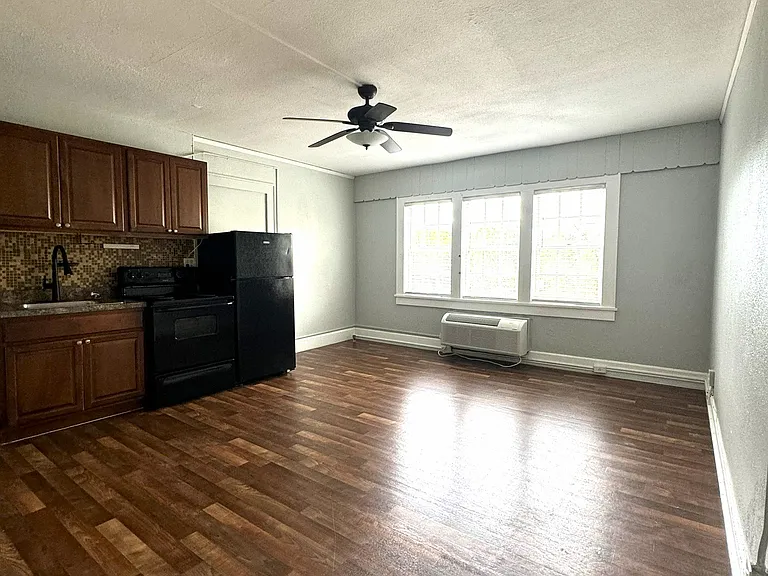 5th Street Lofts — Photo 11