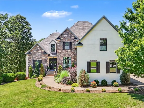 8424 Preston Trl, Bentonville, AR 72712