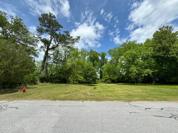 121 Poplar Street, Jacksonville, NC 28540