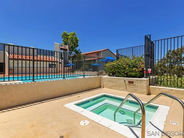2501 Navarra Dr #114 — Photo 22