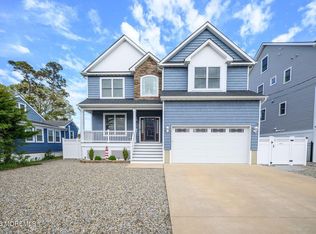 24 Woodhaven Road, Toms River, NJ 08753