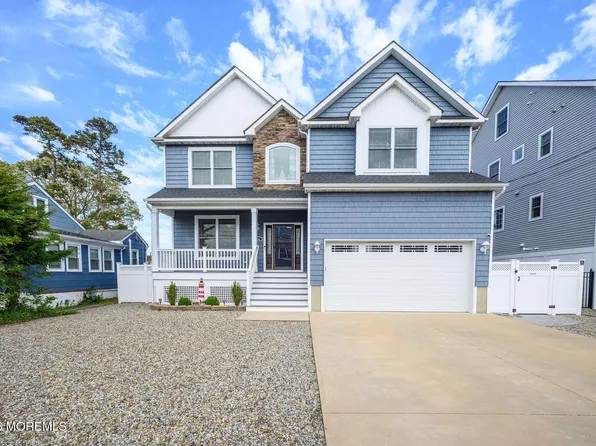 24 Woodhaven Road, Toms River, NJ 08753