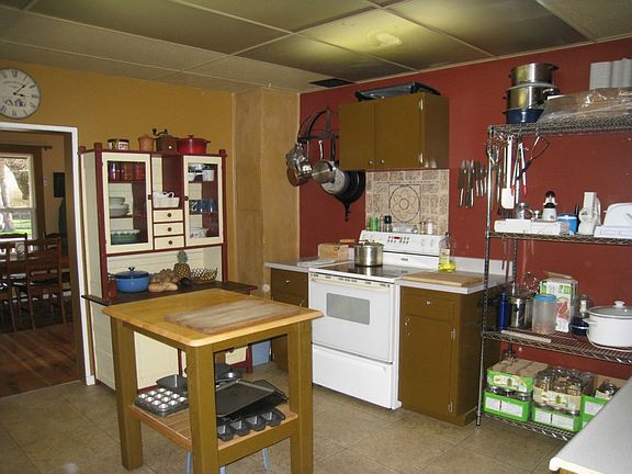 5th image of 620 Lincoln Ave