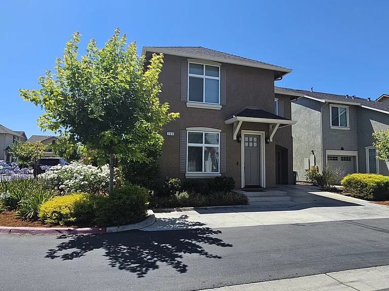 120 Springtime Cir — Photo 3