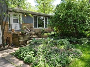 1530 Forest Gln, Oregon, WI 53575