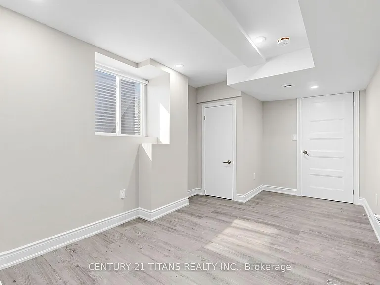 270 Forestwalk St #LOWER — Photo 30