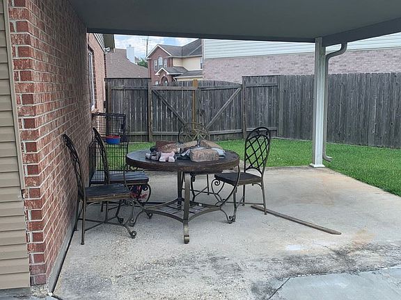 4th image of 3312 Village Green Ct