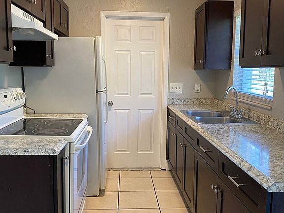 3rd image of 5317 Rosegay Ct