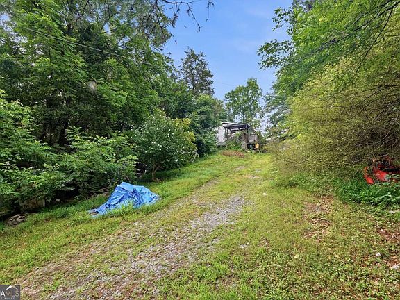 2nd image of 452 Arnold Mill Rd