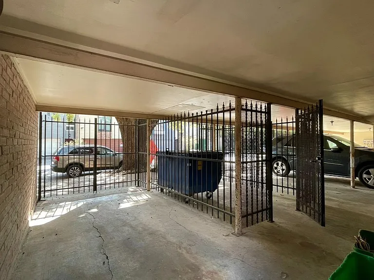 3420 Mount Vernon St #8 — Photo 10