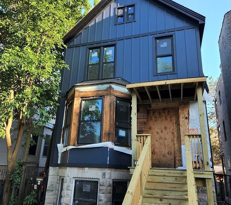 1st image of 1721 W Summerdale Ave