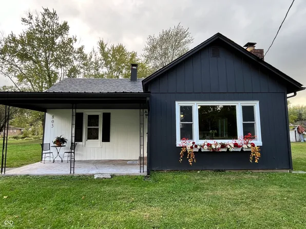 805 E Main St, Westport, IN 47283