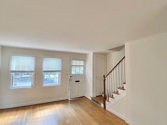 5th image of 524 E Nelson Ave