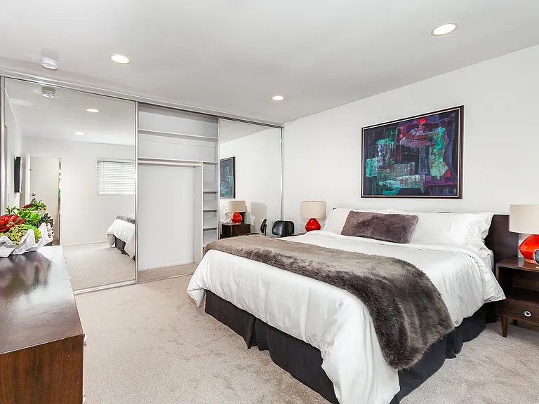 938 N San Vicente Blvd #20 — Photo 15