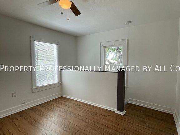 2nd image of 327 1/2 Avenue J SE