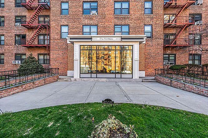 1st image of 100-11 67th Rd APT 302