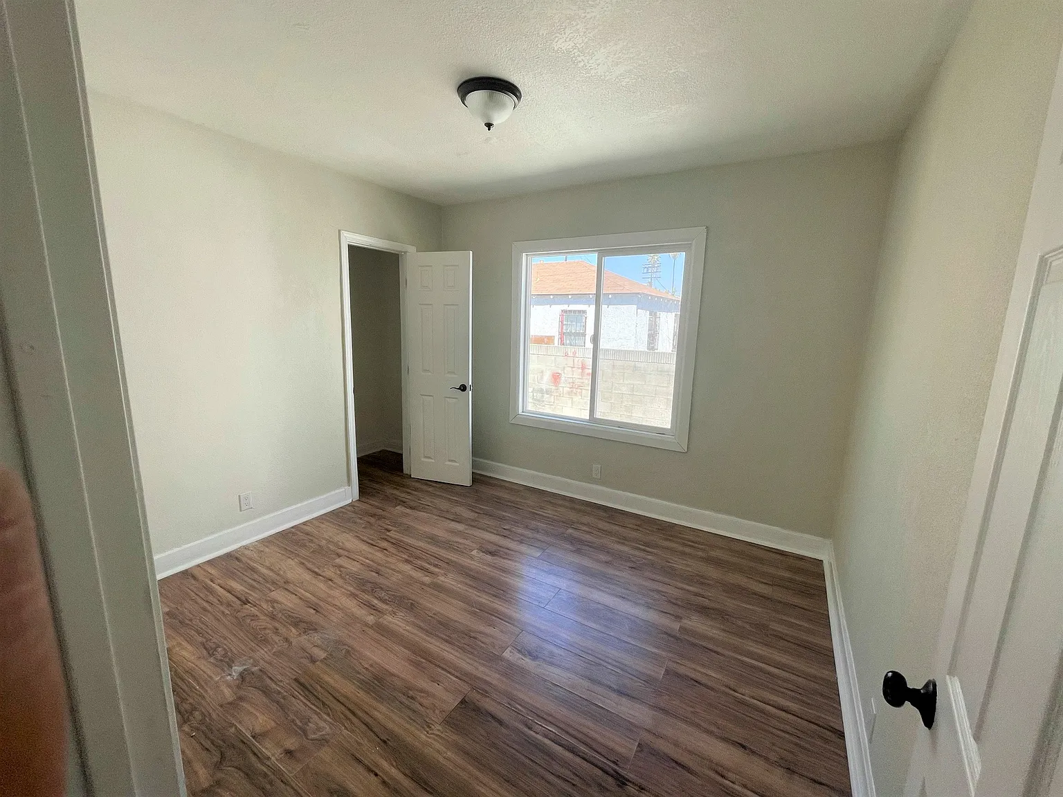 3 bed, 931 sqft, $2,800 — Photo 4