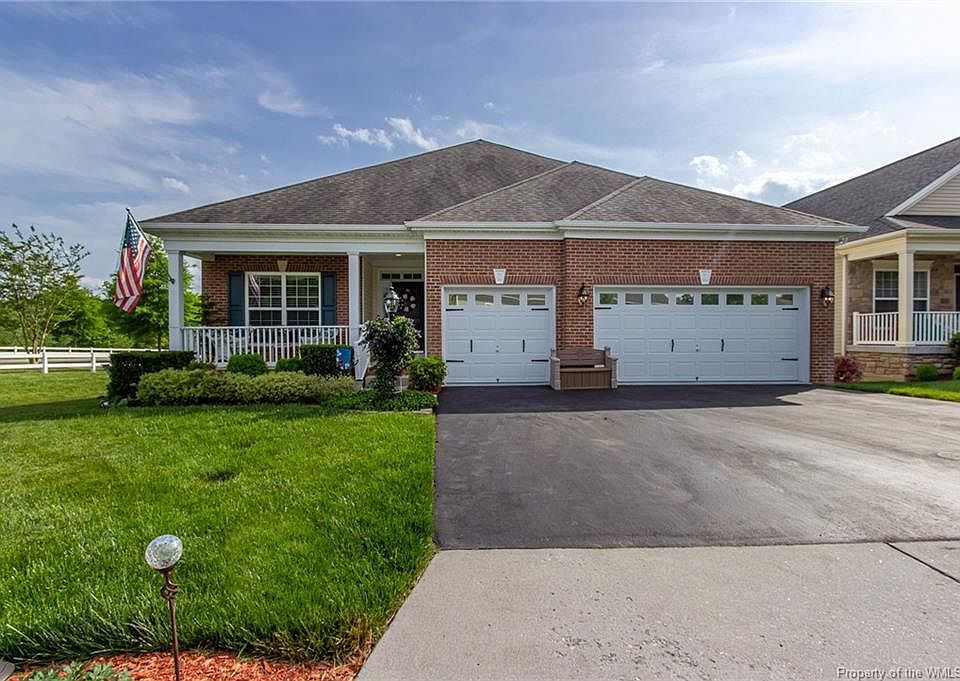 1st image of 4001 Kings Oak Ln