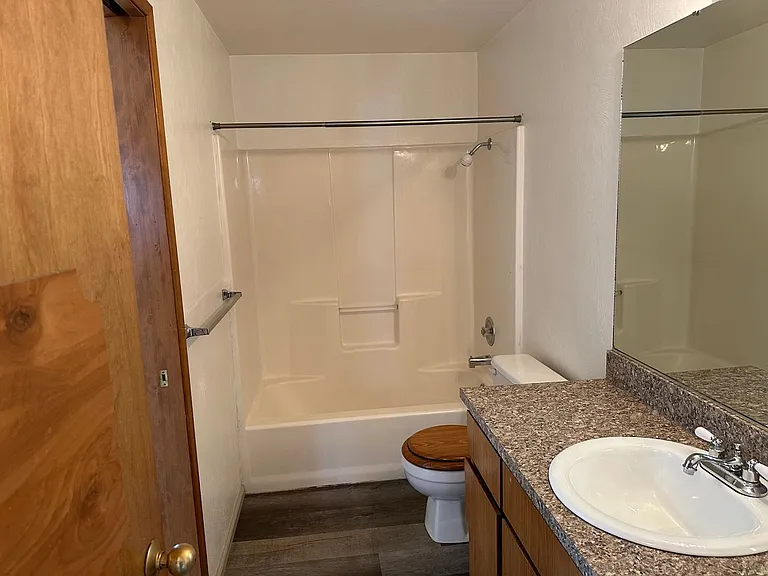 403 S 37th Pl — Photo 20