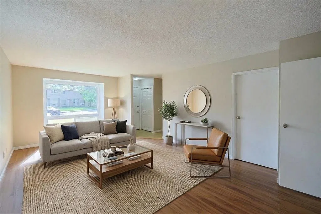 3 bed, 1.5 bath, $1,700 — Photo 2
