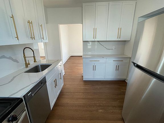 plenty of counter space