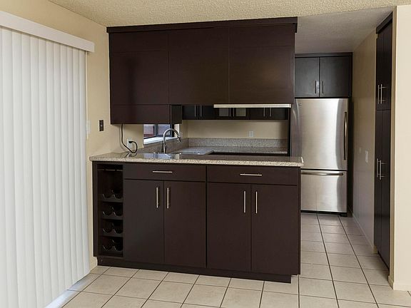 3rd image of 3170 Reo Dr Unit C