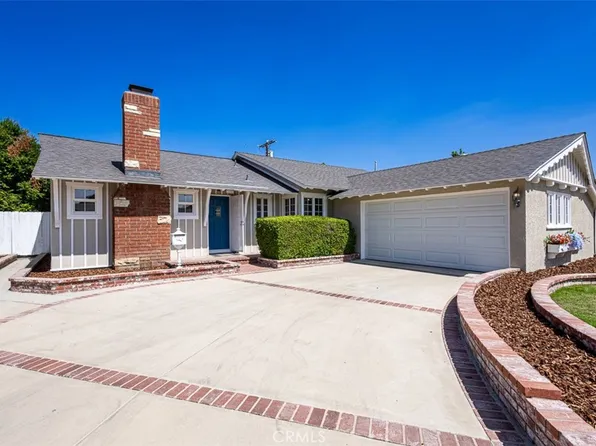 21045 Hemmingway St, Canoga Park, CA 91304