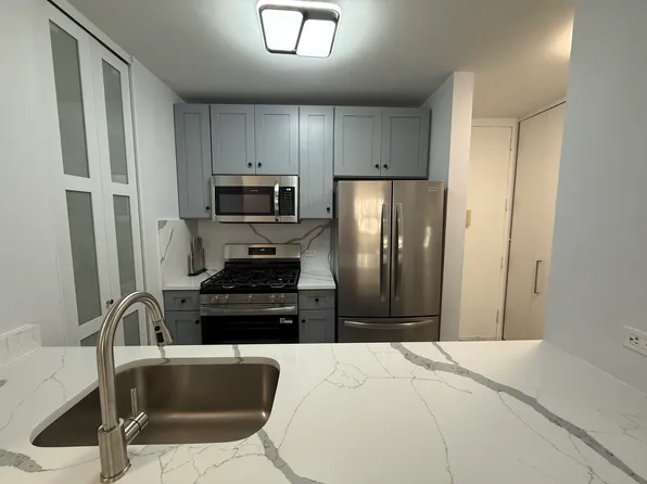 300 Albany Street image 1 of 14