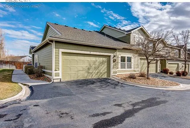 2 bed, 1309 sqft, $1,895 — Photo 2