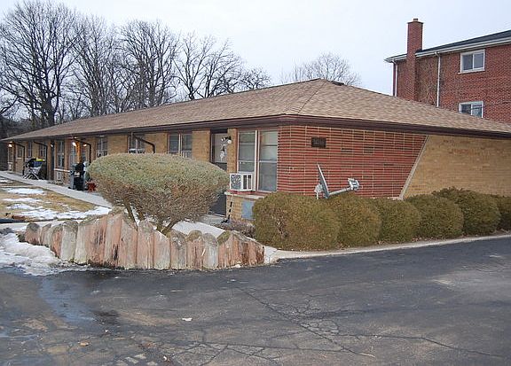 2nd image of 16025 Laramie Ave
