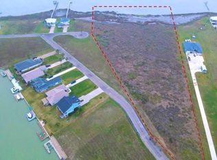 19 Peets Bend Dr, Rockport, TX 78382
