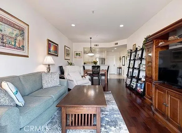 7100 Alvern — Photo 12