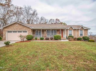 471 Casey Ln, Strawberry Plains, TN 37871