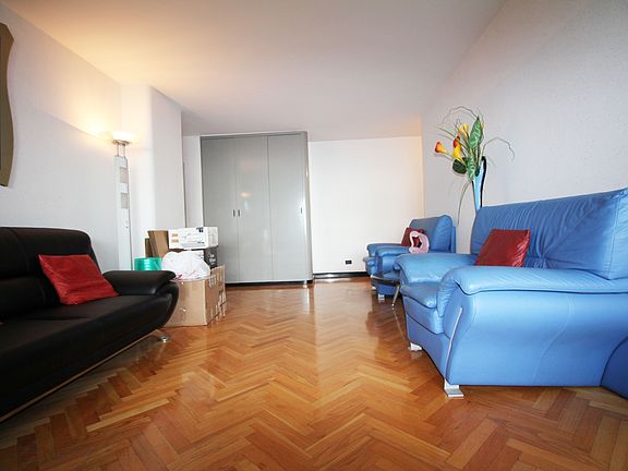 5th image of 2940 W 5th St APT 20-C