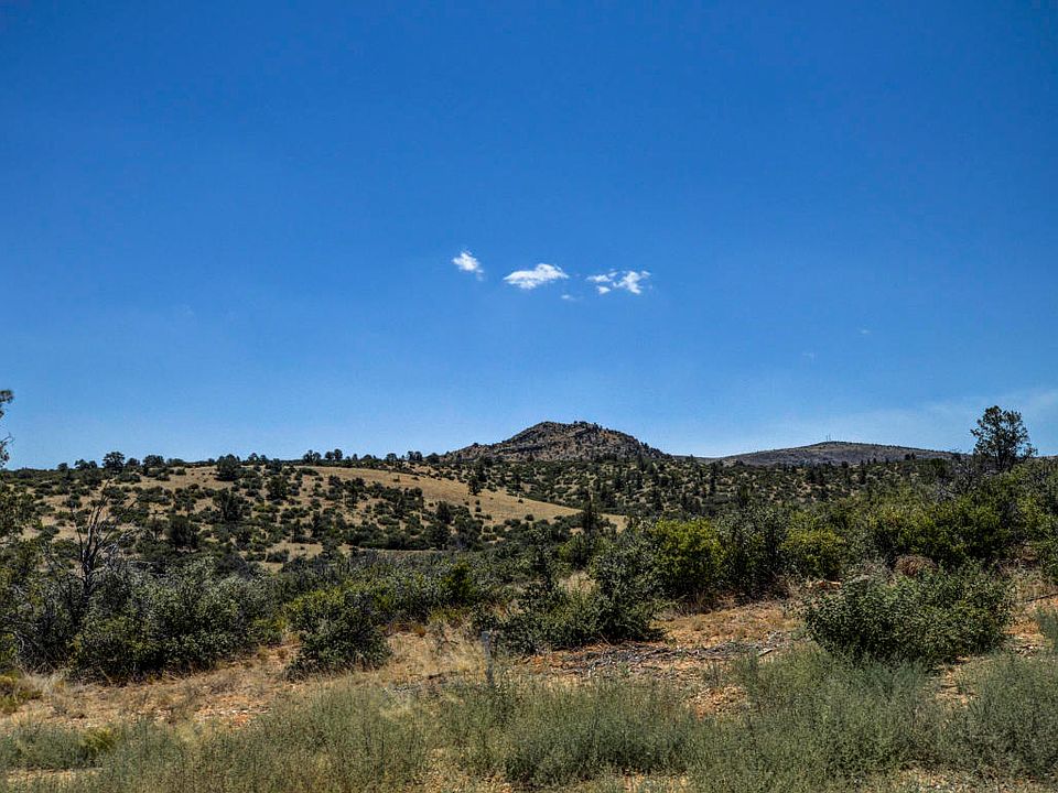 2nd image of 3203 Stone Cliff Ct