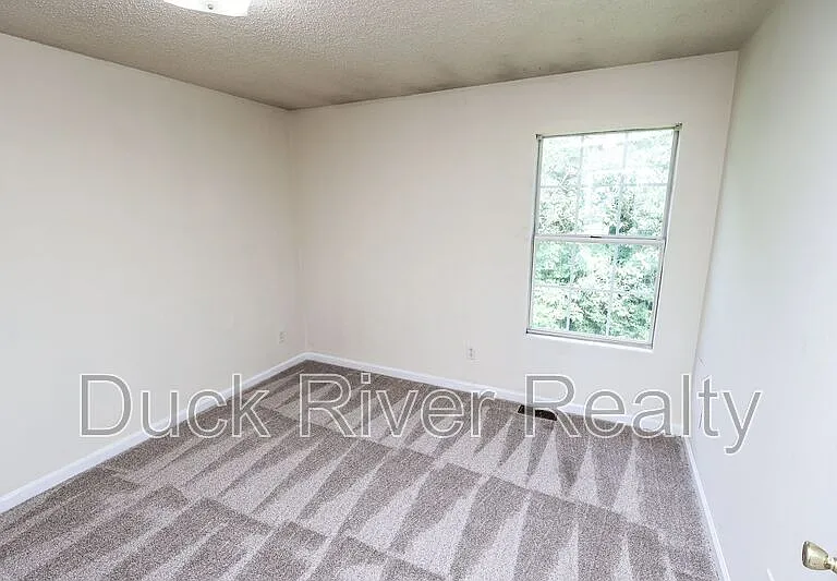 1109A E End St — Photo 9