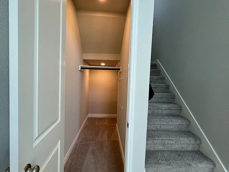 112 Freeman Loop — Photo 28