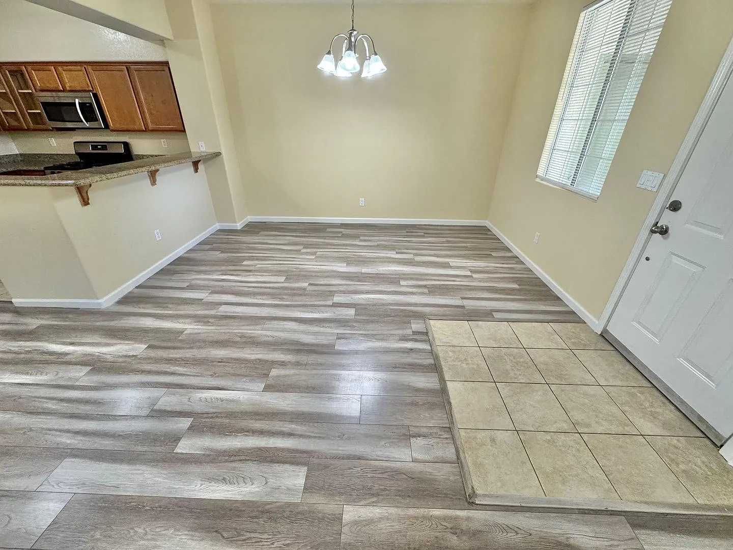 Absolutely Stunning 2 Bedroom, 2 Bathroom Condo Located In The Gated Community Of Pacific Crest I... — Photo 3