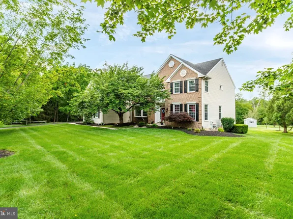114 Davis Dr, North Wales, PA 19454