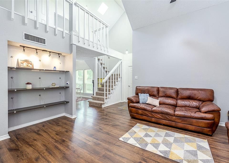 1st image of 4157 1 Place Ln
