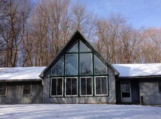 22 Chestnut Hill Rd, Sandy Hook, CT 06482