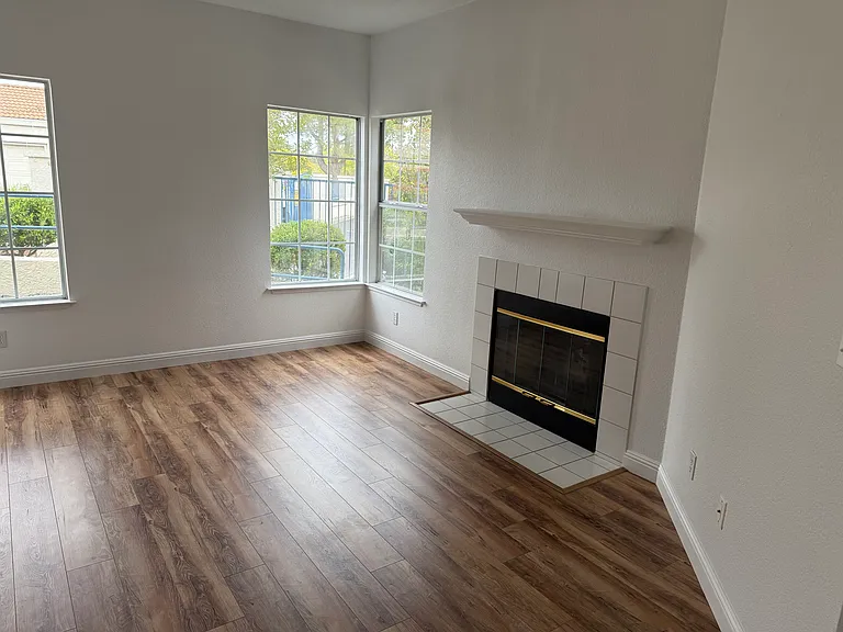 101 Beachcomber Dr E — Photo 2