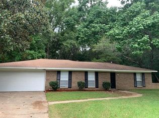 104 Roanwood Ct, Clinton, MS 39056