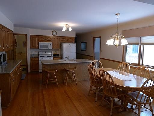 2nd image of 17556 S Jennifer Dr