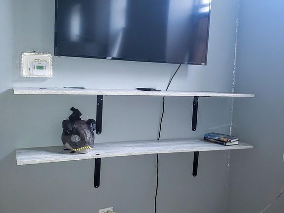 4th image of 2219 S Paulina St #2F